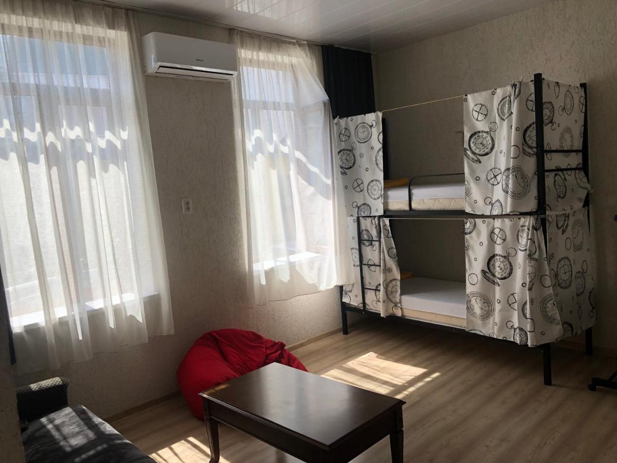 Хостел Suncity Батуми Экстерьер фото